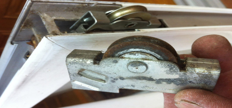 screen door roller repair in Valinda